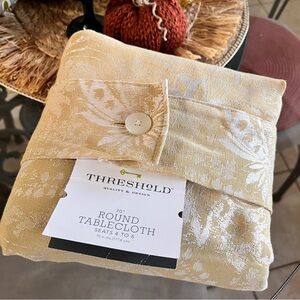 NWT Threshold Gold Floral Round Tablecloth